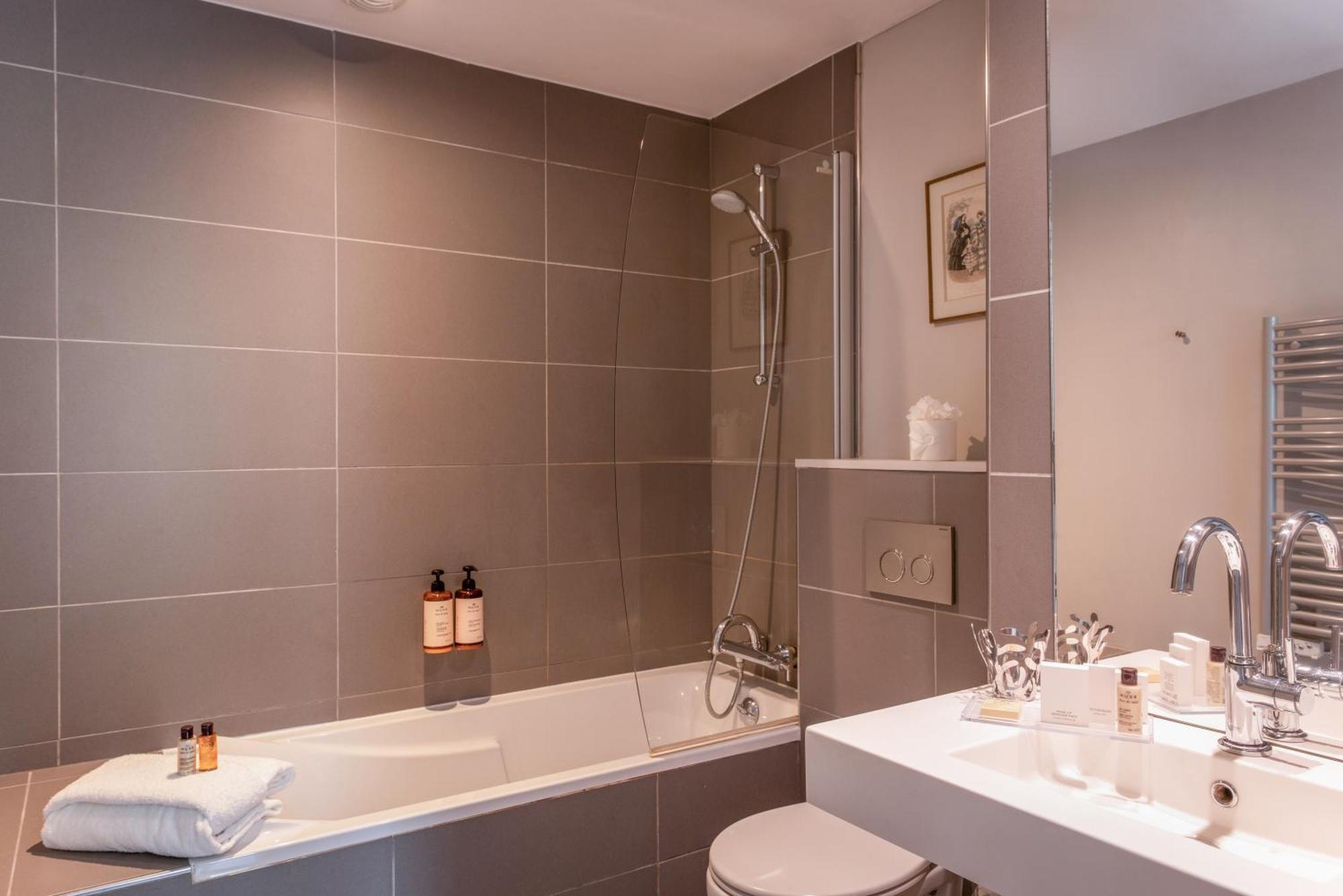 Hotel Helzear Champs-Elysees Párizs Kültér fotó