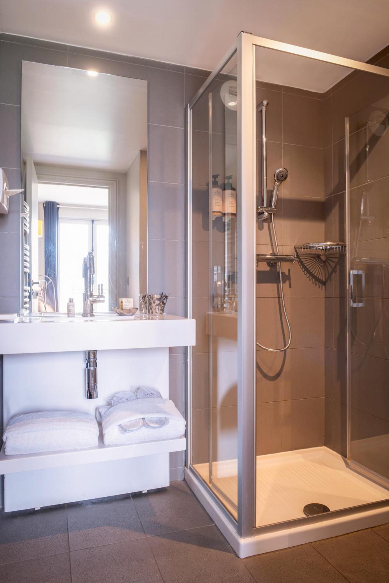 Hotel Helzear Champs-Elysees Párizs Kültér fotó